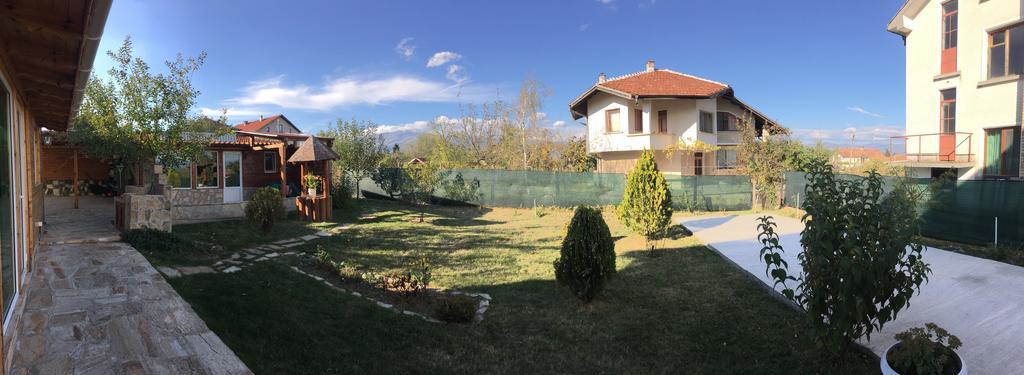 Triglav Edelweiss Guest House Pavel Banya Bagian luar foto