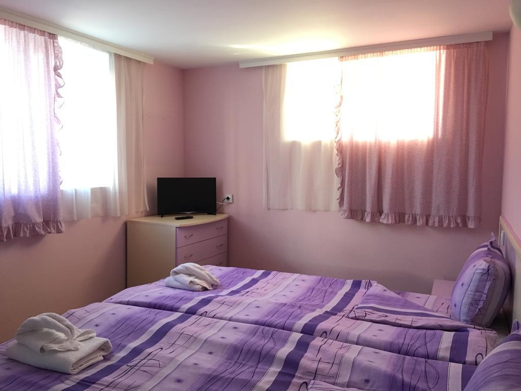Triglav Edelweiss Guest House Pavel Banya Bagian luar foto