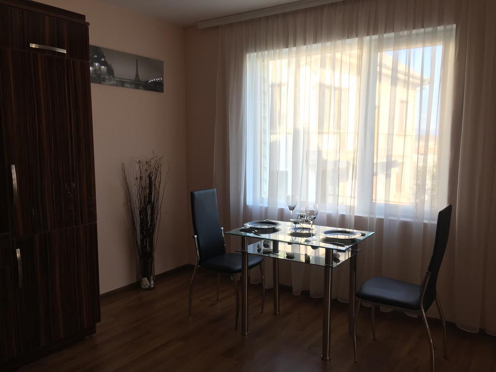 Triglav Edelweiss Guest House Pavel Banya Bagian luar foto